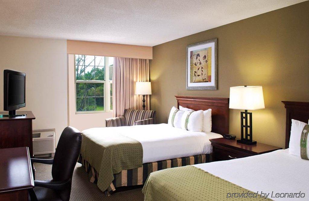 Holiday Inn Express & Suites Newport News, An Ihg Hotel Bagian luar foto